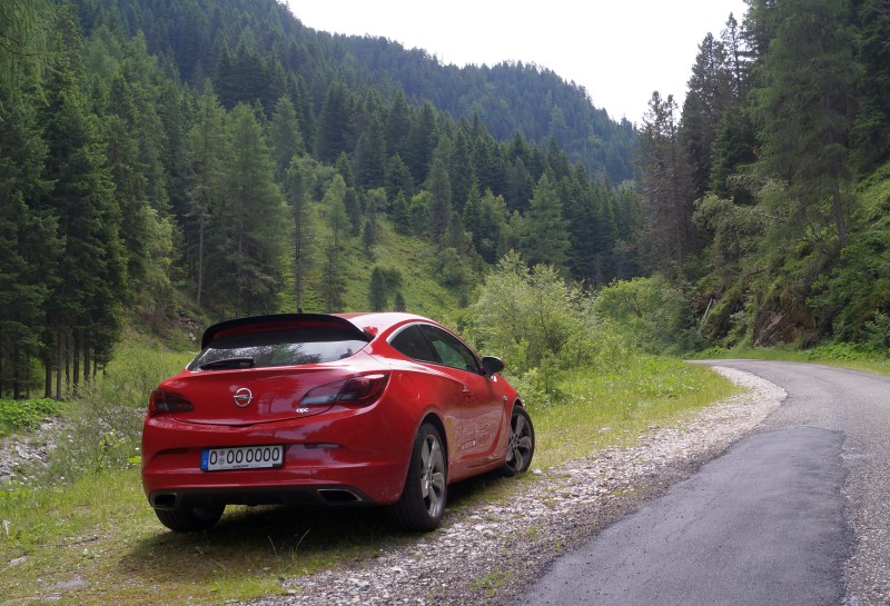 Opel Astra J GTC OPC